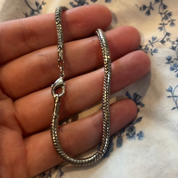 Classic Silver Bracelet | Timeless & Elegant Accessory - Picture 3 of 3